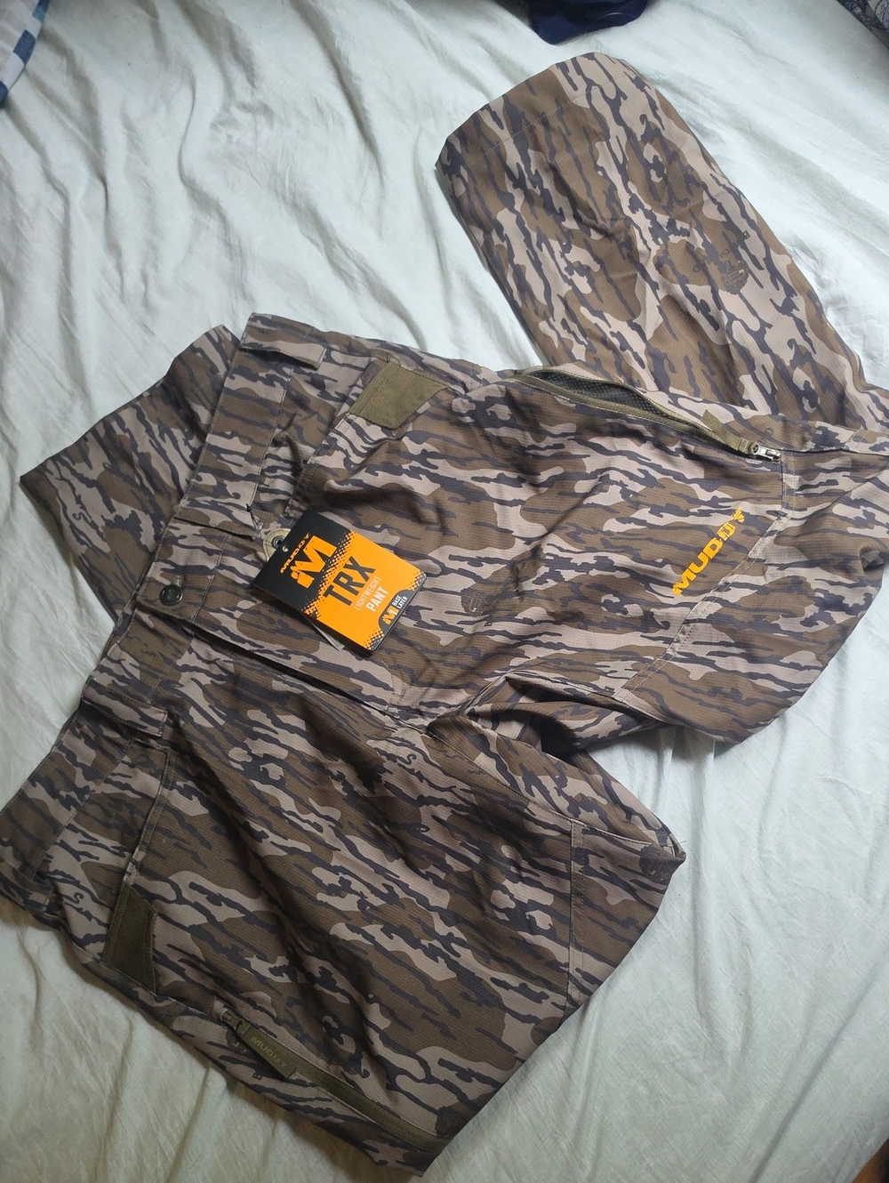 🚨 NWT Mossy Oak Brown Camo Cargo Pants with Tan Accents